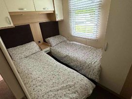 Hafan y Mor Haven - Holiday Accommodation 18513 - North Wales - 1186643 - thumbnail photo 11