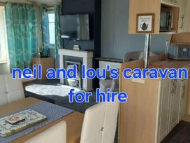 Happy Days Caravan Park - Holiday Accommodation 18529 - North Wales - 1186648 - thumbnail photo 4