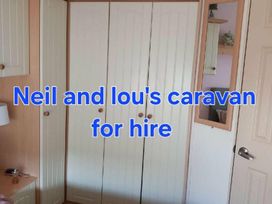 Happy Days Caravan Park - Holiday Accommodation 18529 - North Wales - 1186648 - thumbnail photo 6