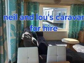 Happy Days Caravan Park - Holiday Accommodation 18529 - North Wales - 1186648 - thumbnail photo 9