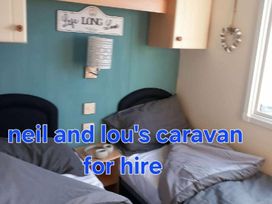 Happy Days Caravan Park - Holiday Accommodation 18529 - North Wales - 1186648 - thumbnail photo 10