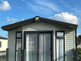 Cayton Bay Caravan Park - Holiday Accommodation 18534 - North Yorkshire (incl. Whitby) - 1186650 - thumbnail photo 1