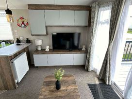 Cayton Bay Caravan Park - Holiday Accommodation 18534 - North Yorkshire (incl. Whitby) - 1186650 - thumbnail photo 3