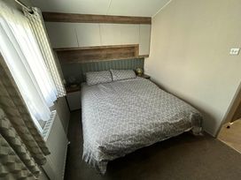 Cayton Bay Caravan Park - Holiday Accommodation 18534 - North Yorkshire (incl. Whitby) - 1186650 - thumbnail photo 6