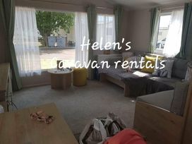 Seawick Holiday Park - Holiday Accommodation 18599 - Suffolk & Essex - 1186666 - thumbnail photo 1