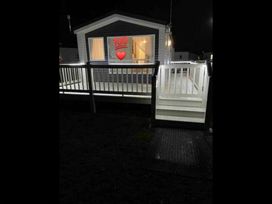 Seawick Holiday Park - Holiday Accommodation 18599 - Suffolk & Essex - 1186666 - thumbnail photo 3