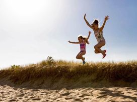 Seawick Holiday Park - Holiday Accommodation 18599 - Suffolk & Essex - 1186666 - thumbnail photo 7