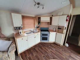 Marine Holiday Park - Holiday Accommodation 18627 - North Wales - 1186674 - thumbnail photo 2