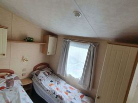 Marine Holiday Park - Holiday Accommodation 18627 - North Wales - 1186674 - thumbnail photo 5