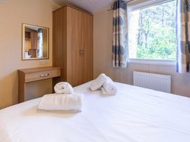 Kelling Heath Holiday Park - Holiday Accommodation 18663 - Norfolk - 1186684 - thumbnail photo 5