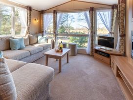 Kelling Heath Holiday Park - Holiday Accommodation 18663 - Norfolk - 1186684 - thumbnail photo 9