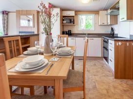 Kelling Heath Holiday Park - Holiday Accommodation 18663 - Norfolk - 1186684 - thumbnail photo 10