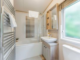 Kelling Heath Holiday Park - Holiday Accommodation 18664 - Norfolk - 1186685 - thumbnail photo 12