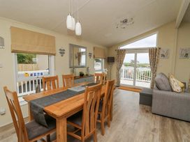 Brynowen Holiday Park - Holiday Accommodation 18665 - Mid Wales - 1186686 - thumbnail photo 4