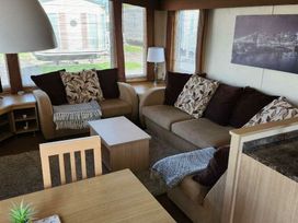 Happy Days Caravan Park - Holiday Accommodation 18666 - North Wales - 1186687 - thumbnail photo 2