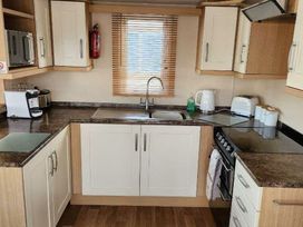 Happy Days Caravan Park - Holiday Accommodation 18666 - North Wales - 1186687 - thumbnail photo 5