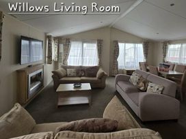 Trecco Bay - Holiday Accommodation 18674 - Somerset & Wiltshire - 1186689 - thumbnail photo 11