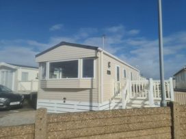 Trecco Bay - Holiday Accommodation 18677 - Somerset & Wiltshire - 1186690 - thumbnail photo 2