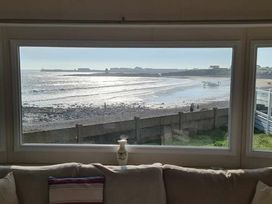 Trecco Bay - Holiday Accommodation 18677 - Somerset & Wiltshire - 1186690 - thumbnail photo 9