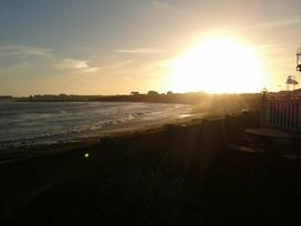 Trecco Bay - Holiday Accommodation 18677 - Somerset & Wiltshire - 1186690 - thumbnail photo 12