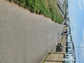 Trecco Bay - Holiday Accommodation 18677 - Somerset & Wiltshire - 1186690 - thumbnail photo 15