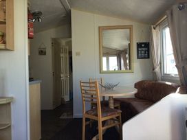 Coopers Beach Holiday Park - Holiday Accommodation 18687 - Suffolk & Essex - 1186694 - thumbnail photo 6