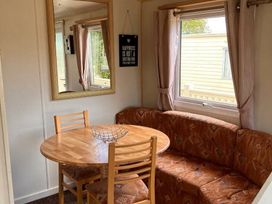 Coopers Beach Holiday Park - Holiday Accommodation 18687 - Suffolk & Essex - 1186694 - thumbnail photo 13
