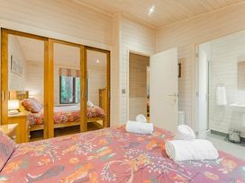 Kelling Heath Holiday Park - Holiday Accommodation 18691 - Norfolk - 1186695 - thumbnail photo 13