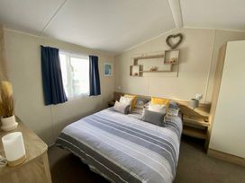 Freshwater Beach Holiday Park - Holiday Accommodation 18694 - Dorset - 1186696 - thumbnail photo 6