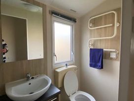 Freshwater Beach Holiday Park - Holiday Accommodation 18694 - Dorset - 1186696 - thumbnail photo 9