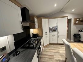Kelling Heath Holiday Park - Holiday Accommodation 18705 - Norfolk - 1186698 - thumbnail photo 3