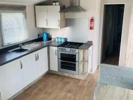 Durdle Door Holiday Park - Holiday Accommodation 18707 - Dorset - 1186699 - thumbnail photo 7