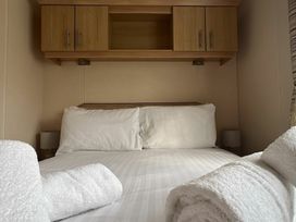Breydon Water Holiday Park - Holiday Accommodation 18709 - Norfolk - 1186700 - thumbnail photo 11
