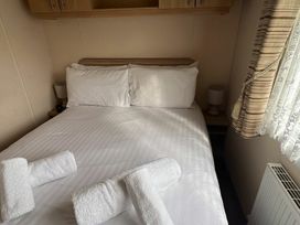 Breydon Water Holiday Park - Holiday Accommodation 18709 - Norfolk - 1186700 - thumbnail photo 12