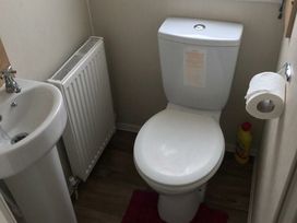 Marton Mere Holiday Village - Holiday Accommodation 18716 - Lake District - 1186704 - thumbnail photo 9