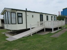 Kingfisher Caravan Park - Holiday Accommodation 1874 - Lincolnshire - 1186708 - thumbnail photo 2