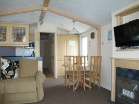 Kingfisher Caravan Park - Holiday Accommodation 1874 - Lincolnshire - 1186708 - thumbnail photo 6
