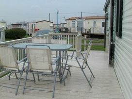 Kingfisher Caravan Park - Holiday Accommodation 1874 - Lincolnshire - 1186708 - thumbnail photo 9