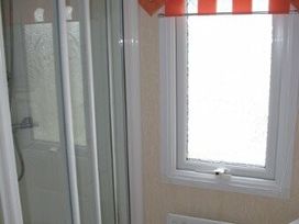 Kingfisher Caravan Park - Holiday Accommodation 1874 - Lincolnshire - 1186708 - thumbnail photo 11