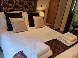 Aberdunant Hall Holiday Park - Holiday Accommodation 18742 - North Wales - 1186709 - thumbnail photo 7