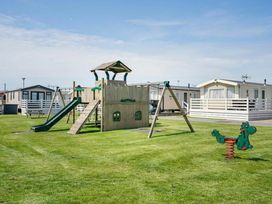 White Tower Holiday Park - Holiday Accommodation 18762 - North Wales - 1186715 - thumbnail photo 17