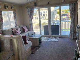Lizard Point Holiday Park - Holiday Accommodation 18770 - Cornwall - 1186721 - thumbnail photo 6