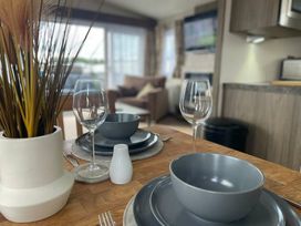 Golden Palm Resort - Holiday Accommodation 18805 - Lincolnshire - 1186735 - thumbnail photo 4