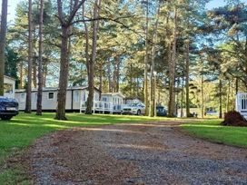 Wild Duck Holiday Park - Holiday Accommodation 18828 - Norfolk - 1186739 - thumbnail photo 17