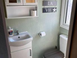 Seaview Caravan Park - Holiday Accommodation 18843 - Lincolnshire - 1186744 - thumbnail photo 5