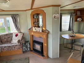 Seaview Caravan Park - Holiday Accommodation 18843 - Lincolnshire - 1186744 - thumbnail photo 11