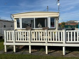 Seaview Caravan Park - Holiday Accommodation 18843 - Lincolnshire - 1186744 - thumbnail photo 16