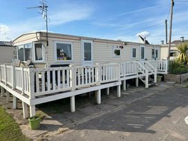 Seaview Caravan Park - Holiday Accommodation 18843 - Lincolnshire - 1186744 - thumbnail photo 17