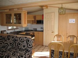 Kingfisher Caravan Park - Holiday Accommodation 1885 - Lincolnshire - 1186748 - thumbnail photo 2