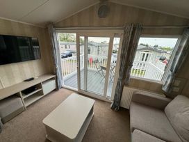Primrose Valley Holiday Park - Holiday Accommodation 18854 - North Yorkshire (incl. Whitby) - 1186750 - thumbnail photo 4